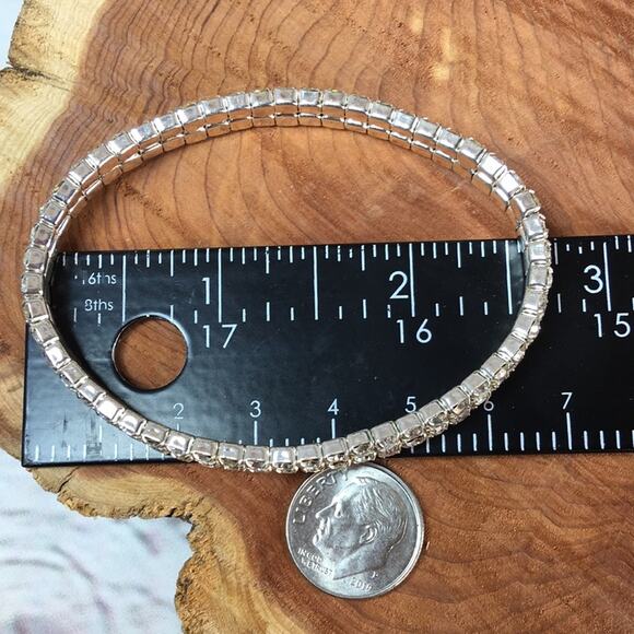 4 Stretch Bracelets in Various Styles Crystal, Animal Print, Bling‎ - Picture 9 of 13